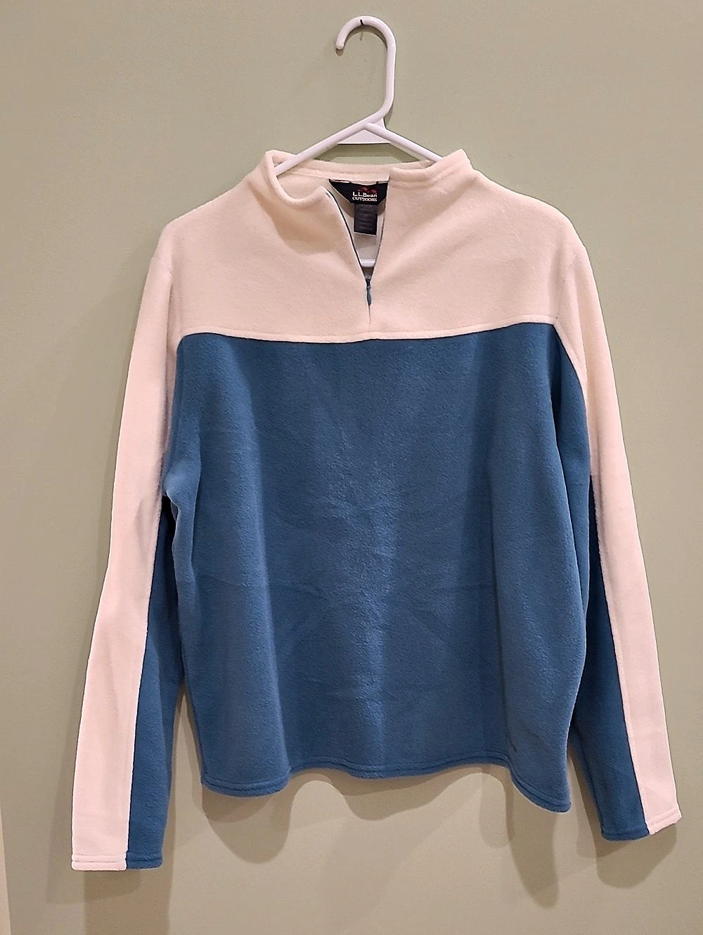 Large.Large.Bean Color Block Pullover in Blue & Pink Size Large